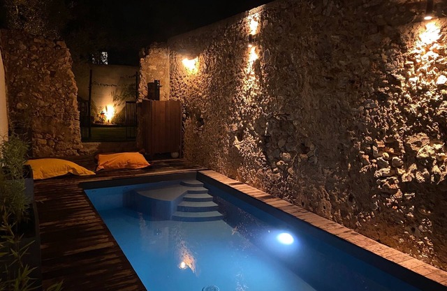 Charming sheepfold - standing and warm! Near Leucate