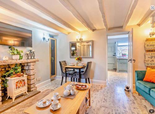 Charming Shepherd's Cottage, Pets Welcome,parking