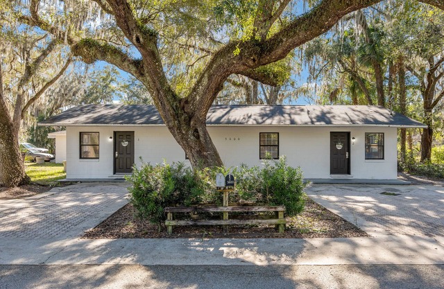 Charming Silver Springs Duplex