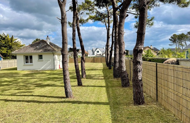 Charming small house in a large garden, close to the Beach