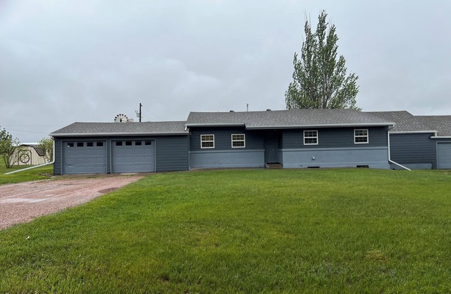 Charming Small-Town Getaway in New Underwood