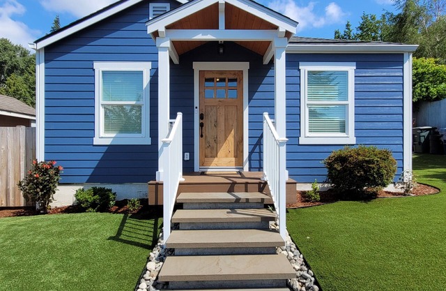 Charming Snohomish Cottage- 1-bedroom house in beautiful Snohomish
