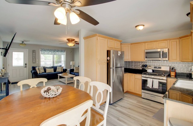 Charming Somers Point House w/Private Pool!