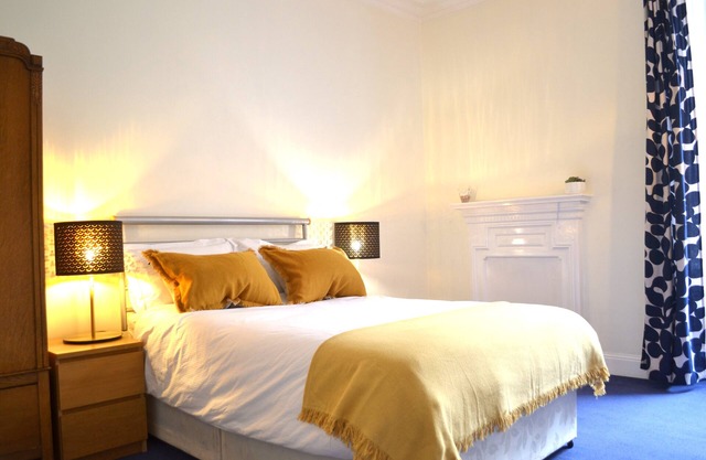Charming Spacious Central Apartment