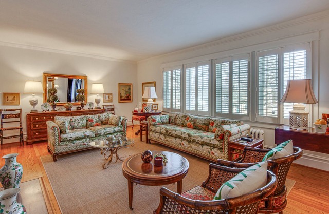 Charming & Spacious Olean Home w/ 2 Fireplaces