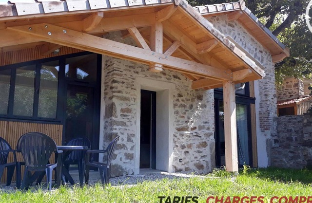 Charming Stone Cottage with Large Terrace, Modern Amenities, and Scenic Park Proximity