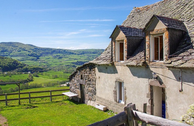 Charming stone farmhouse at 1150 m altitude.