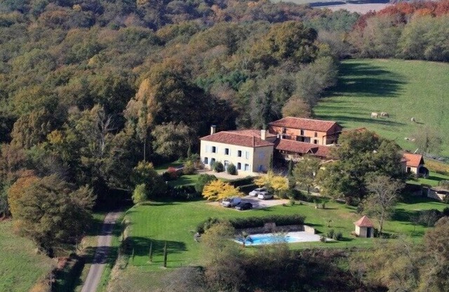 Charming stone gite, south-east of Landes in countryside, peace and relaxation