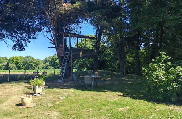 Charming stone house 10 minutes from the beach, in absolute peace and quiet