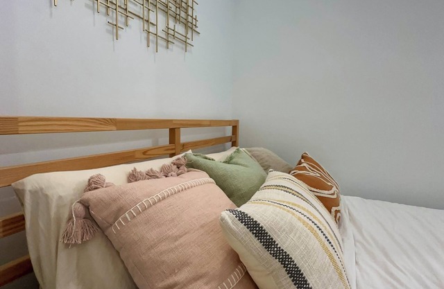 Charming Studio in the heart of San Diego, an 8-minute drive to the beach!