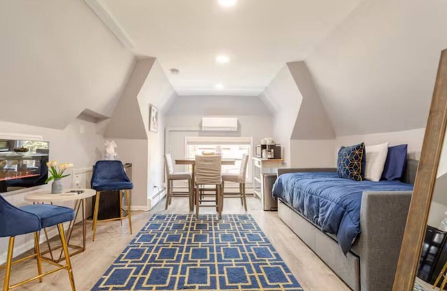 Charming studio in marvelous New Rochelle with WiFi, AC