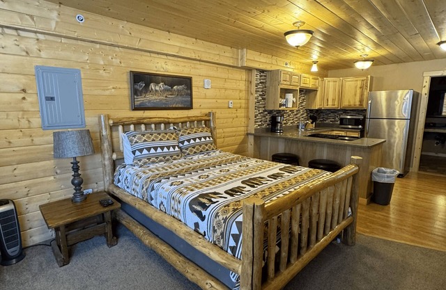 Charming Studio in Cooper Landing – Close to Trails & Outdoor Adventures