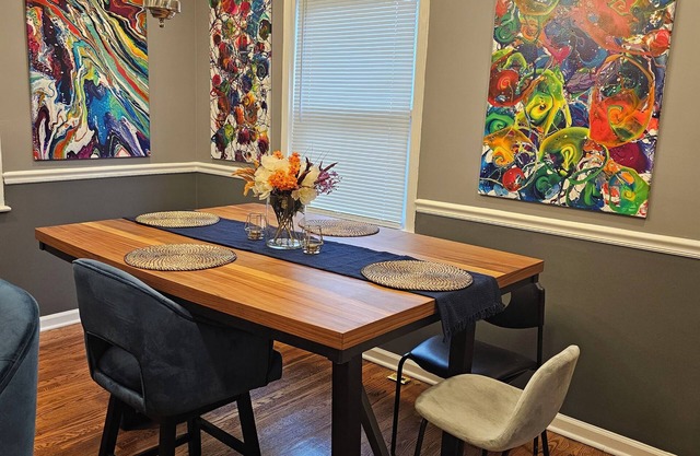 Charming Urban Retreat: 4 Bedroom, 2 Bath Townhouse in Baltimore City, Maryland