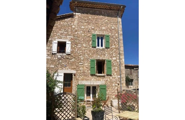 Charming village house for 6 people