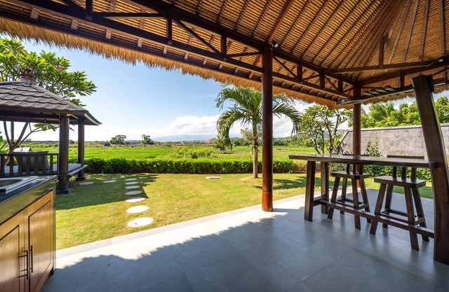 Charming villa in gorgeous Buleleng ricefield and mountain view