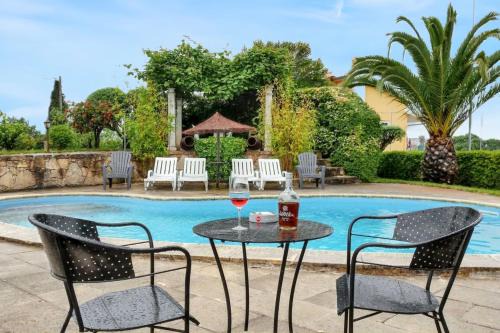 Charming Villa in Igreja Nova do Sobral with Private Pool
