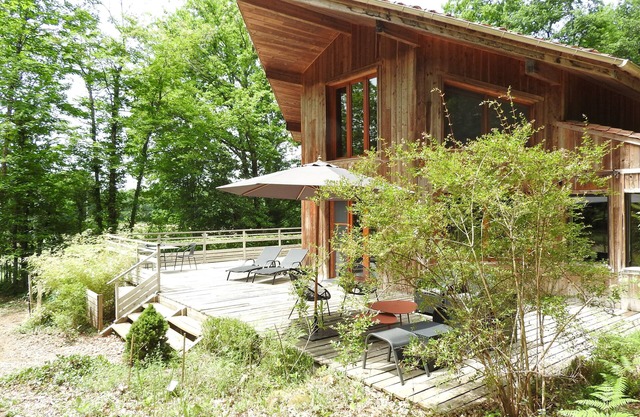 Charming villa "Le Bonheur du Bois" with spacious terrace and wooded garden