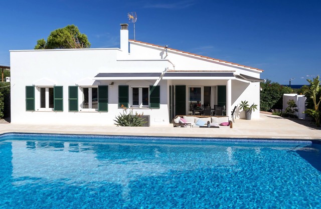 Charming villa, private pool 97m2, WIFI, 8 minutes walking beach