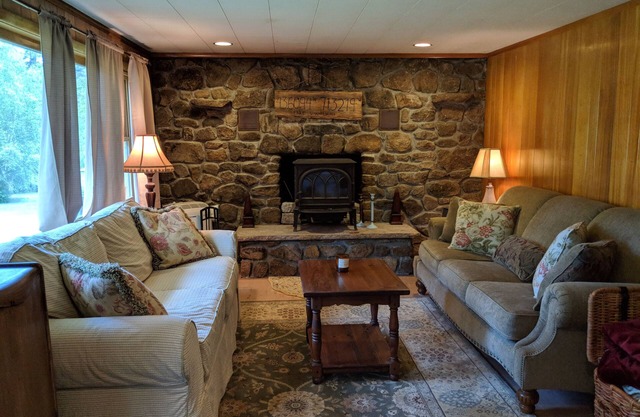 Charming Water Access Home in Beautiful Cummings Cove