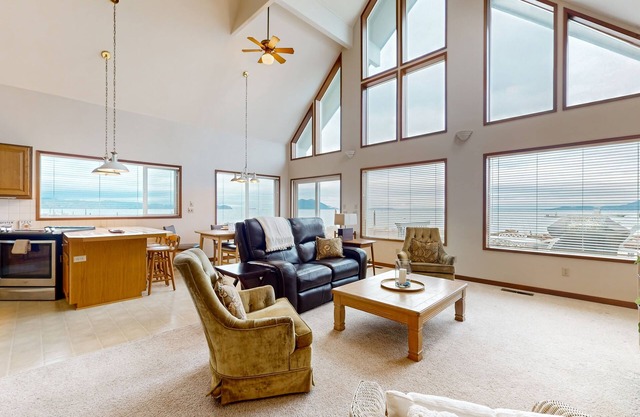 Charming waterfront cabin with expansive decks, and direct beach access