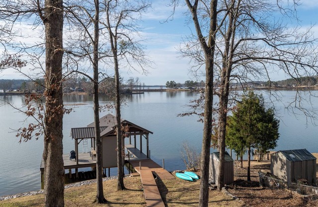 Charming waterfront home with beautiful panoramic views!