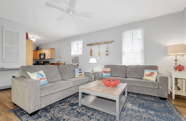 Charming Wells cottage w/amenities galore! 1 mile to beach, 3 miles to Ogunquit