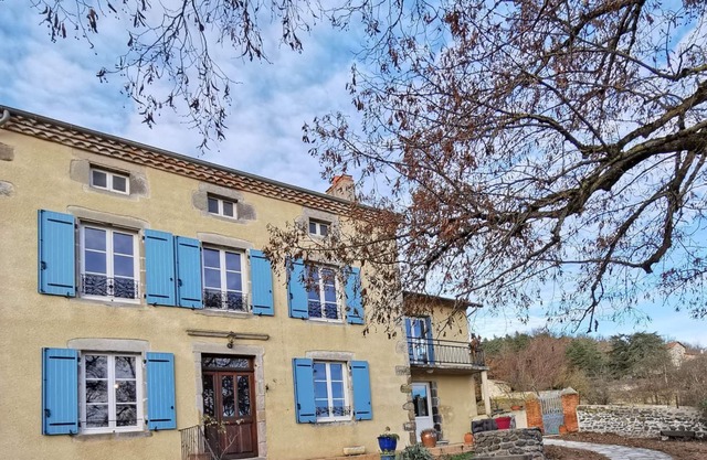 Chateau / Country House
