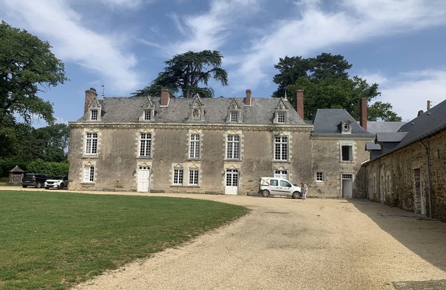 Chateau de Famille - 30 Personnes