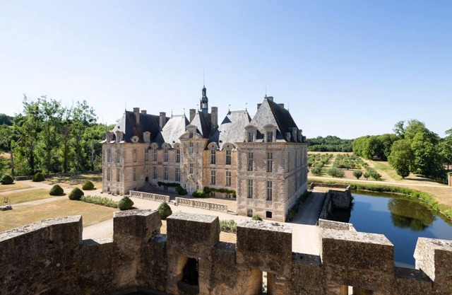 Chateau De St Louis - Ten Bedroom Villa, Sleeps 24