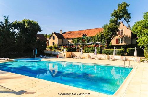 CHATEAU DE LACOMTE COUNTRY CLUB