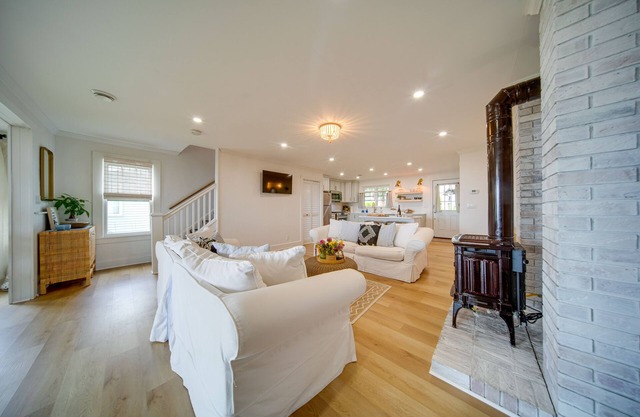 Chautauqua Lakefront NY Cottage Getaway