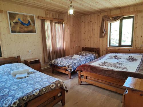 Chazhashi Guesthouse - Rooms with Private Bathrooms