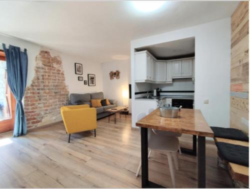 CHECK-IN CASAS El Benasqués