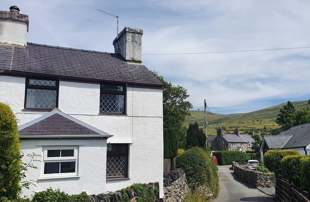 Cheerful 2 Bed Cottage - Eryri (Snowdonia)