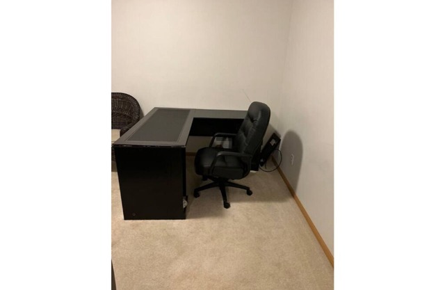 Cheerful 3 Queen bed