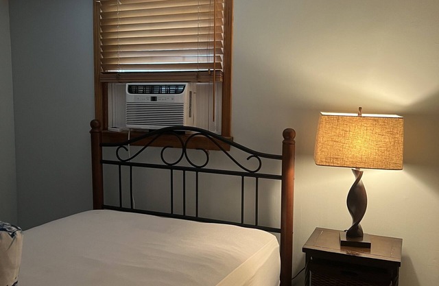 Cheerful 3 bedroom house located heart of new jersey.