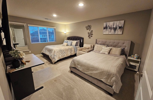 Cheerful Bedroom in Relaxed Home