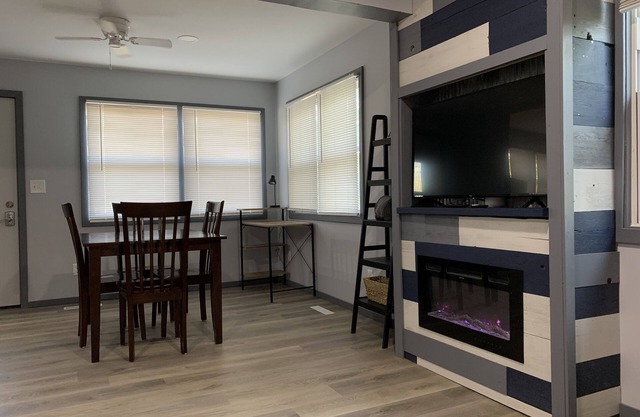 Cheerful newly remodeled 1-bedroom with fireplace