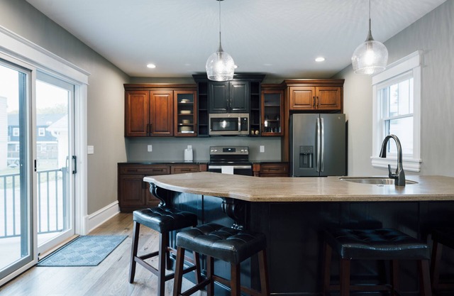 Cheery Home in Heart of Pella