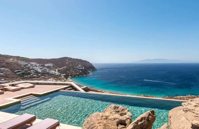 Chef included by Fantasia Villas: Elia Villas 35 bedrooms