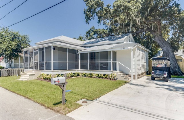 Chelle’s in the Bay St. Louis