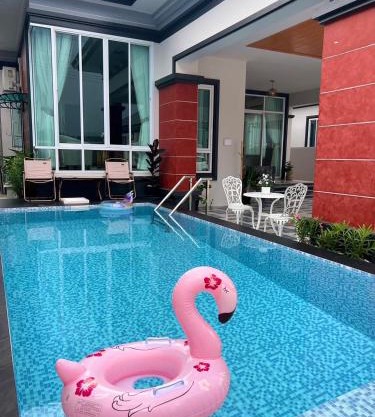 Cherina Pool Villa