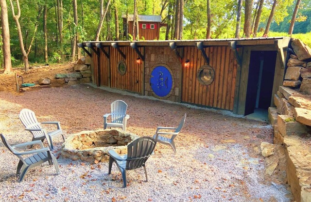 Cherry Treesort "Lucy Lu's"