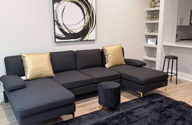 Chic 1-bedroom Luxe apartment with AC, fitness room in fabulous Downtown Dallas