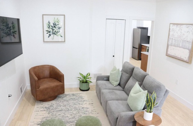 Chic 2BR w/Urban Patio + Walk to NYC Transit