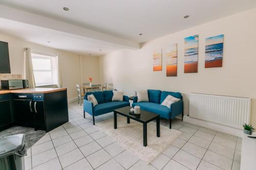 Chic 3 Bed Flat on Harbour Way