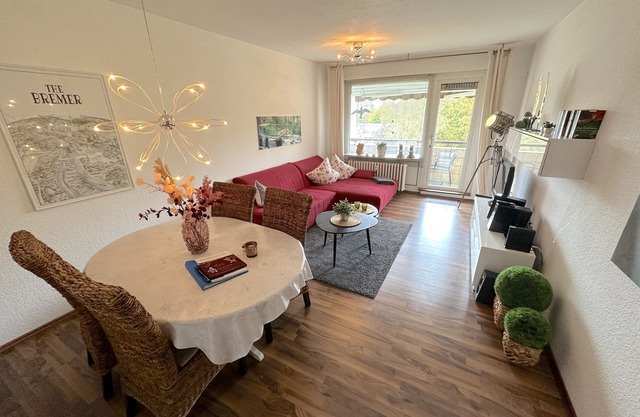 Chic 75m² 3-room apart. with balcony, view of the countryside, bus + train