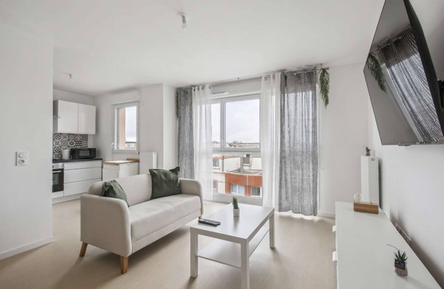 Chic and spacious apart with parking