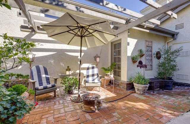 Chic Peaceful Retreat 16 Mi to Beaches & Wineries!