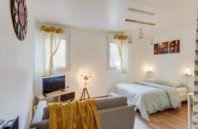 Chic Studio Avec Parking au Centre-ville